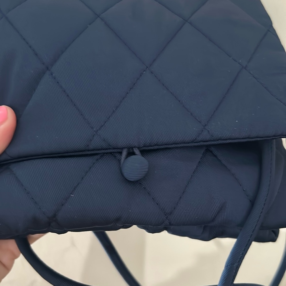 Vera Bradley Navy Blue Quilted Crossbody Bag-NWT - Picture 5 of 11